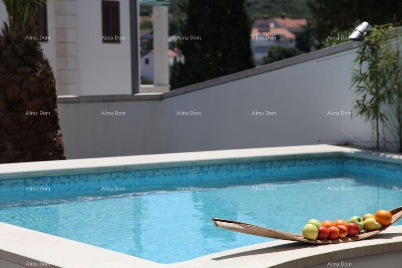 Na prodaju – Luksuzna vila 60 m od morja, Peščena uvala 18