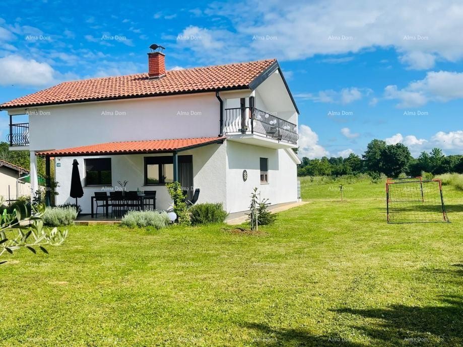 LOBORIKA – KUĆA S VELIKOM OKUĆNICOM I GRAĐEVINSKIM PARCELAMA 1