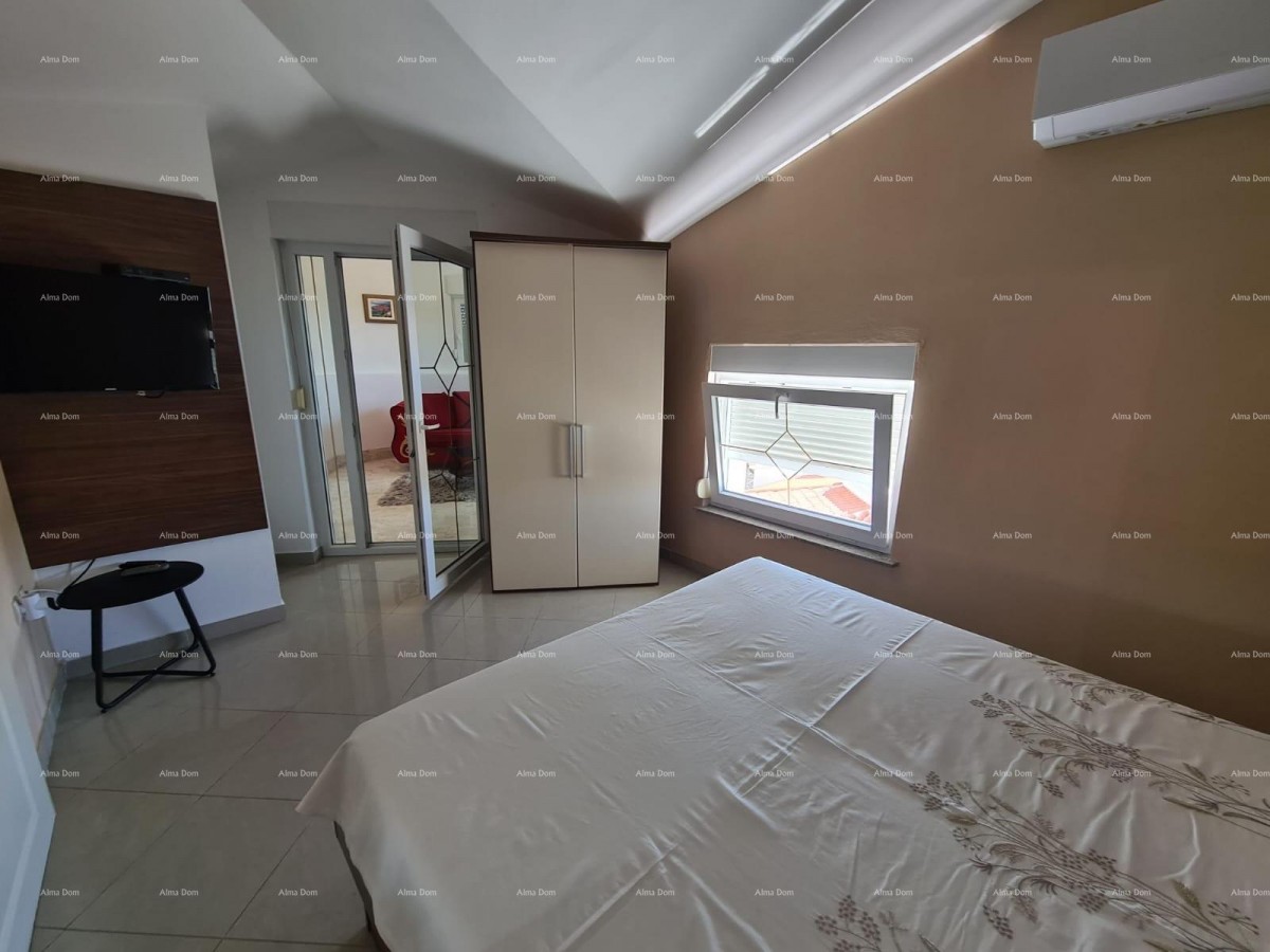 Na prodaju kuća s bazenom – Valtura 33