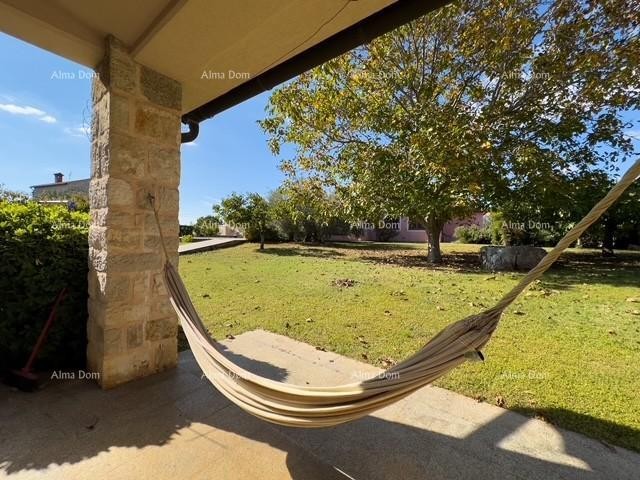 Bale: Prostrana vila s bazenom i kućom za goste 8