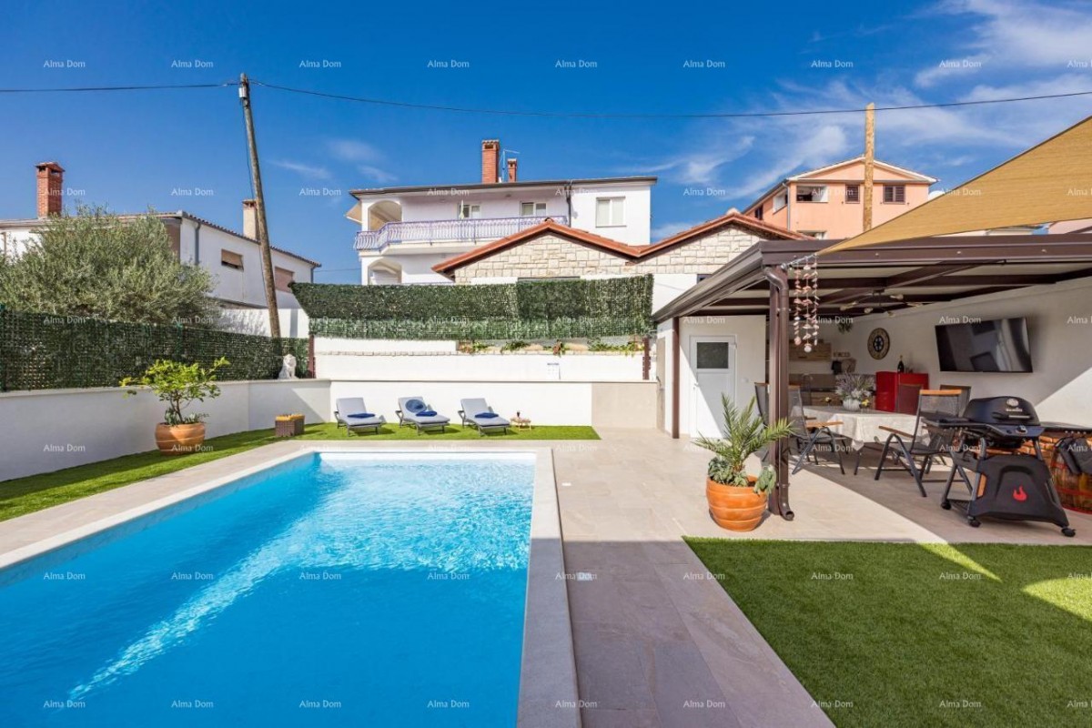 Продаем прекрасную виллу в Ровине. 1