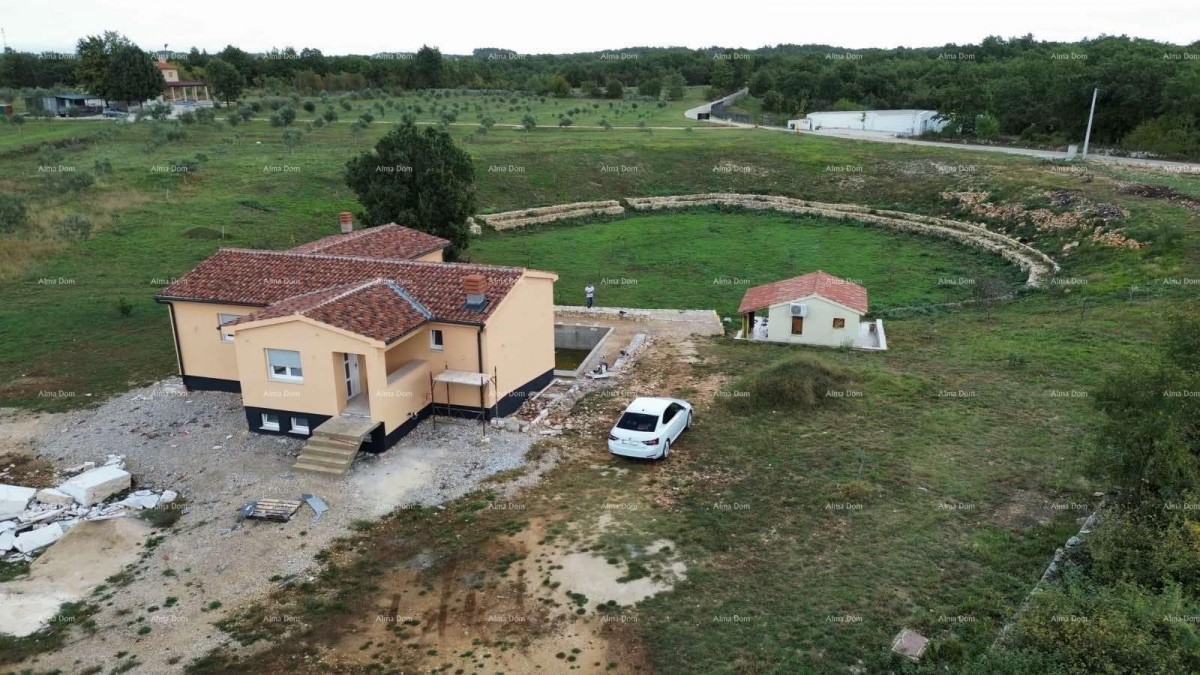 Casa in vendita con piscina e giardino, Sanvincenti 1