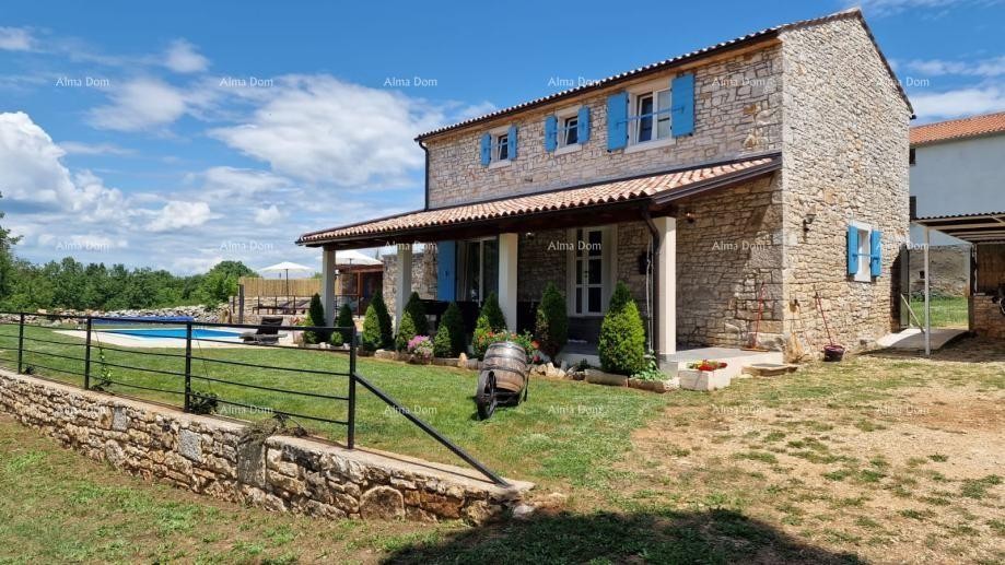 Sveti Lovreč, splendida villa in pietra con ampio giardino 2