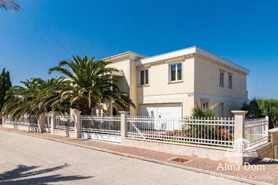 Umago,villa prima filla al mare! 9