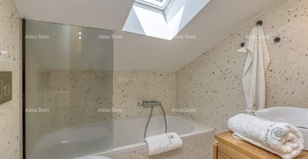 Vendesi una bella palazzina con tre appartamenti nel centro, Orsera! 26