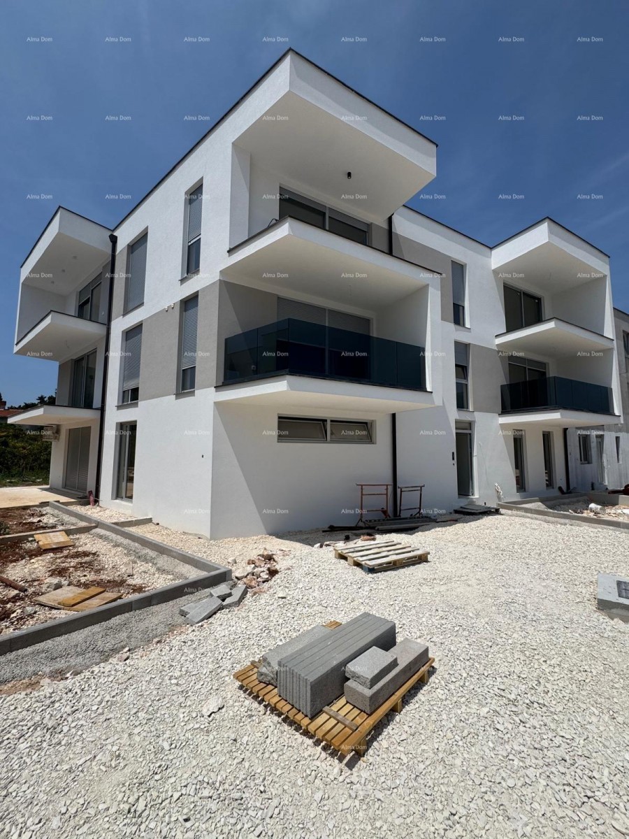 Vendita di un appartamento  con posto auto e vista mare, Ližnjan! 4