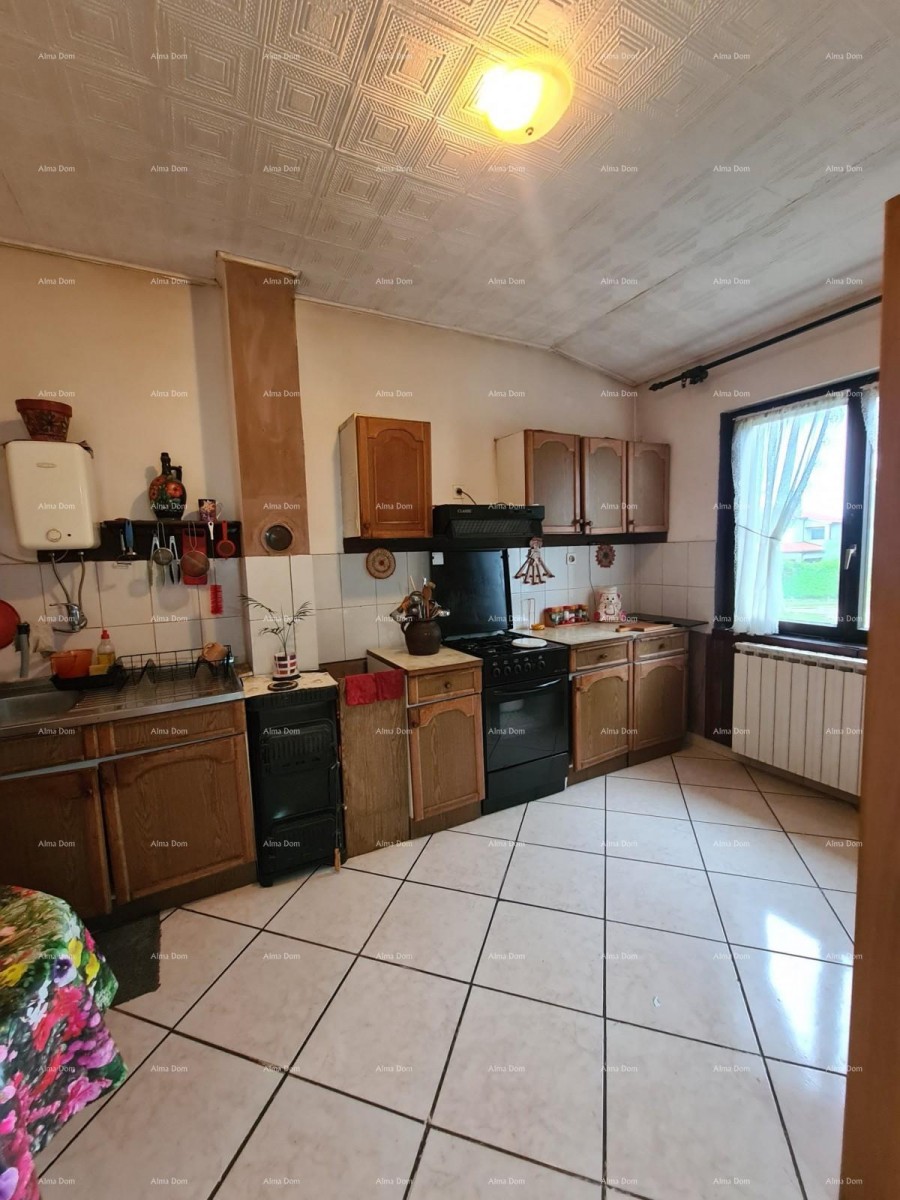 House with a large yard for sale, Jadreški 6