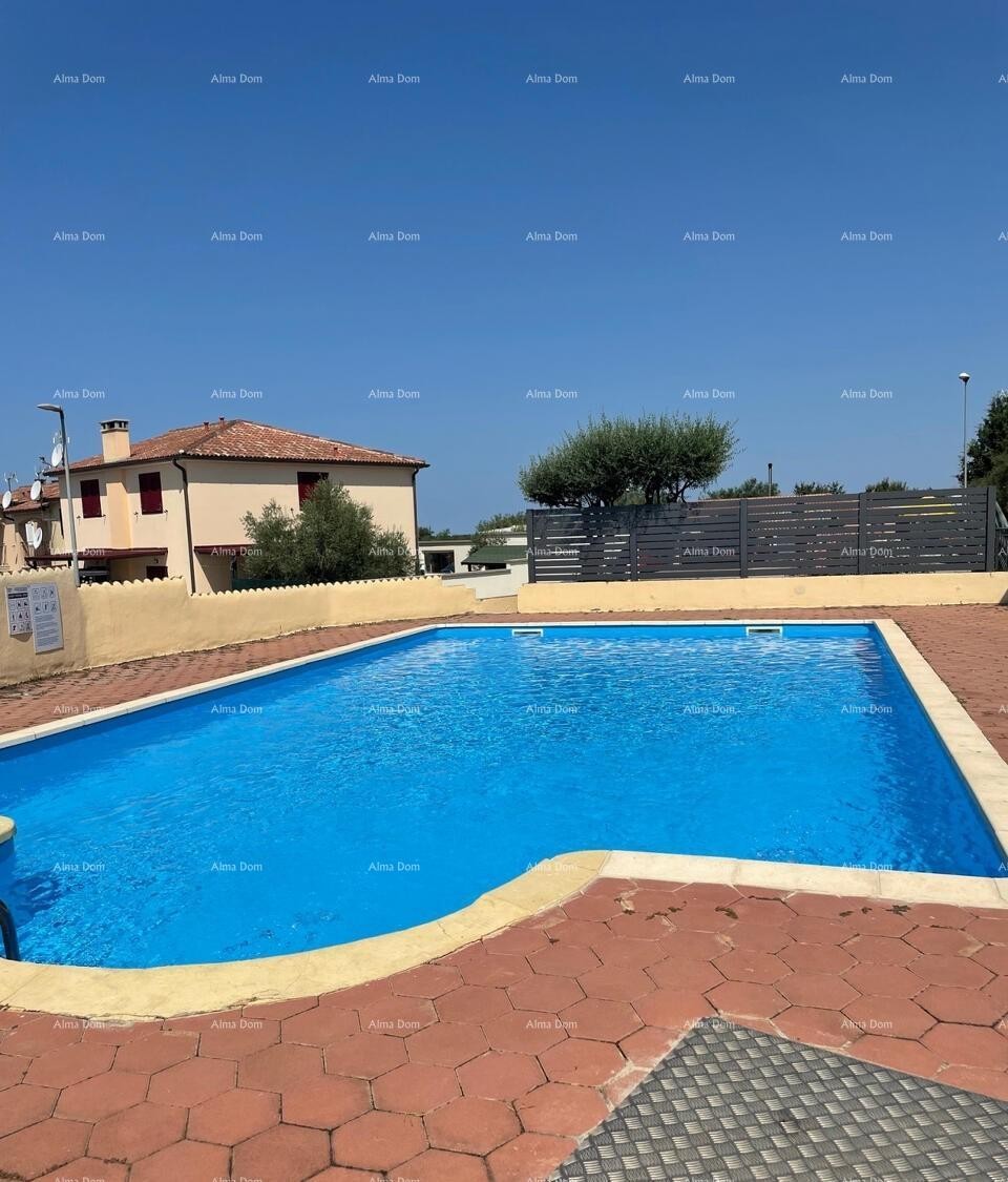 Prodaje se 2-sobni stan, VABRIGA, 68 m2, sa bazenom 1