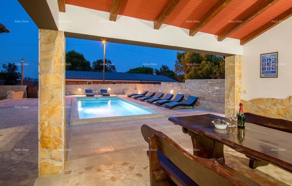 Premantura, samostojeća kuća sa 5 spavaćih soba.Blizina mora . 6