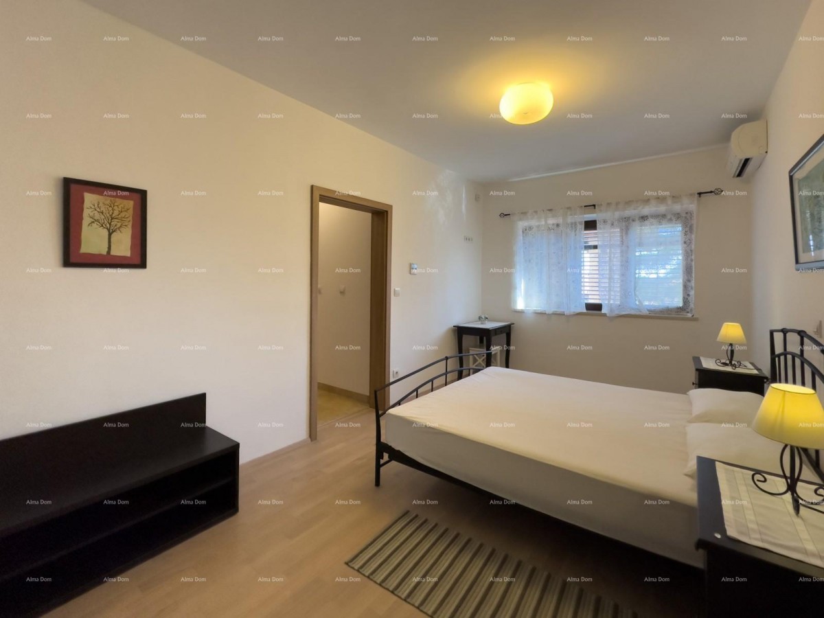 Bellissima casa con piscina a Pola, ideale per famiglie o investimento. 45