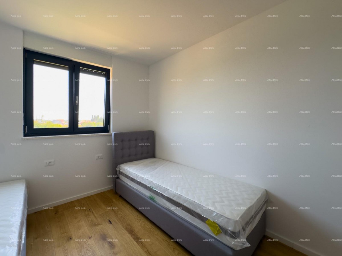 Spacious apartment in Pula with three bedrooms and modern amenities near the city center 26