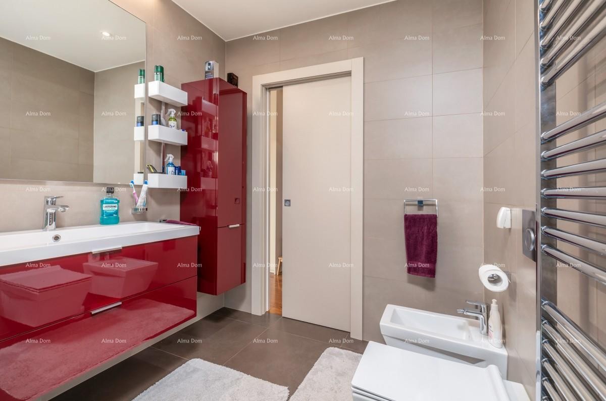 FAŽANA - Samostojeća vila premium klase, sa bazenom, liftom / 100 m od Aleje maslina. 24