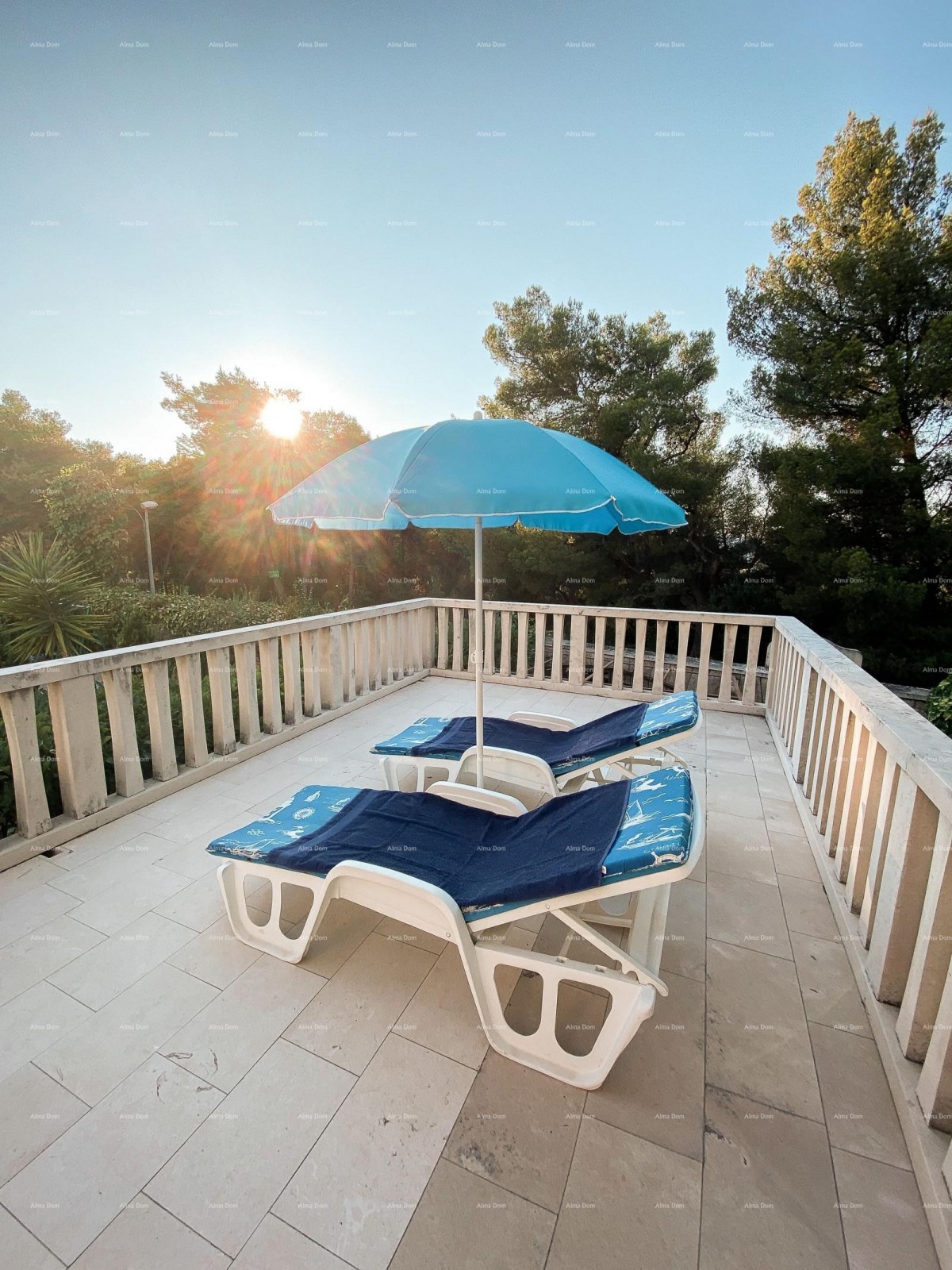 Beautiful villa with 6 apartments for sale in one of the best locations in Supetar, island of Brač! 8