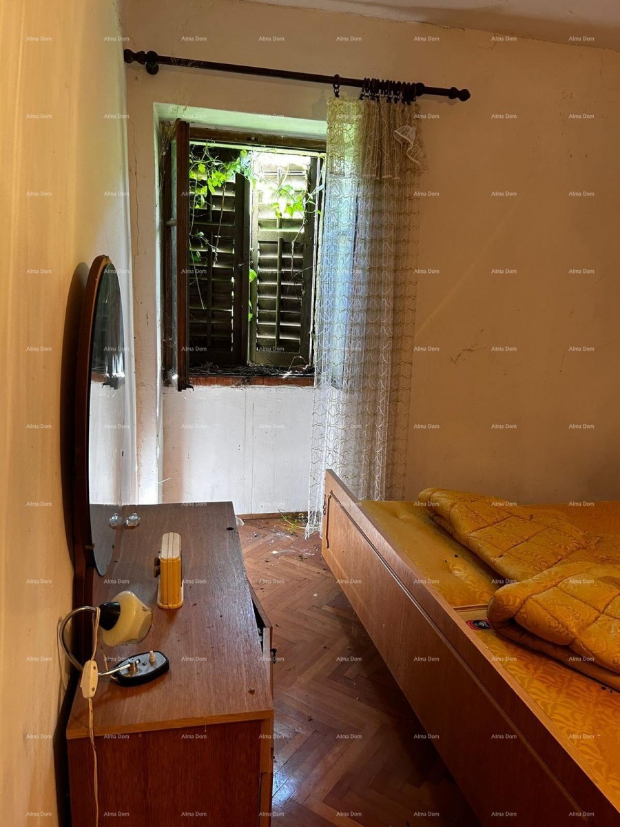 Prodaja kuće sa  stajom i zemljištem u blizini Barbana! 15