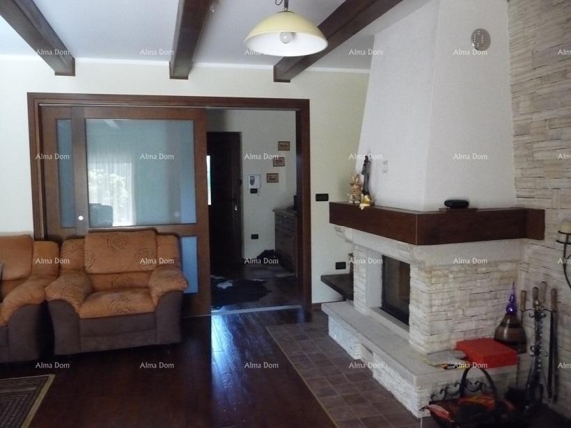 Продается большой и красивый дом в Умаге 2