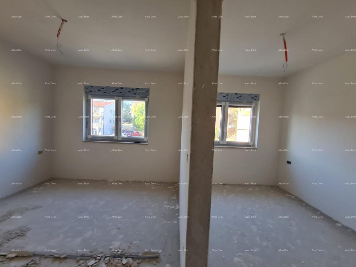 Prodaje se stan u Puli 4