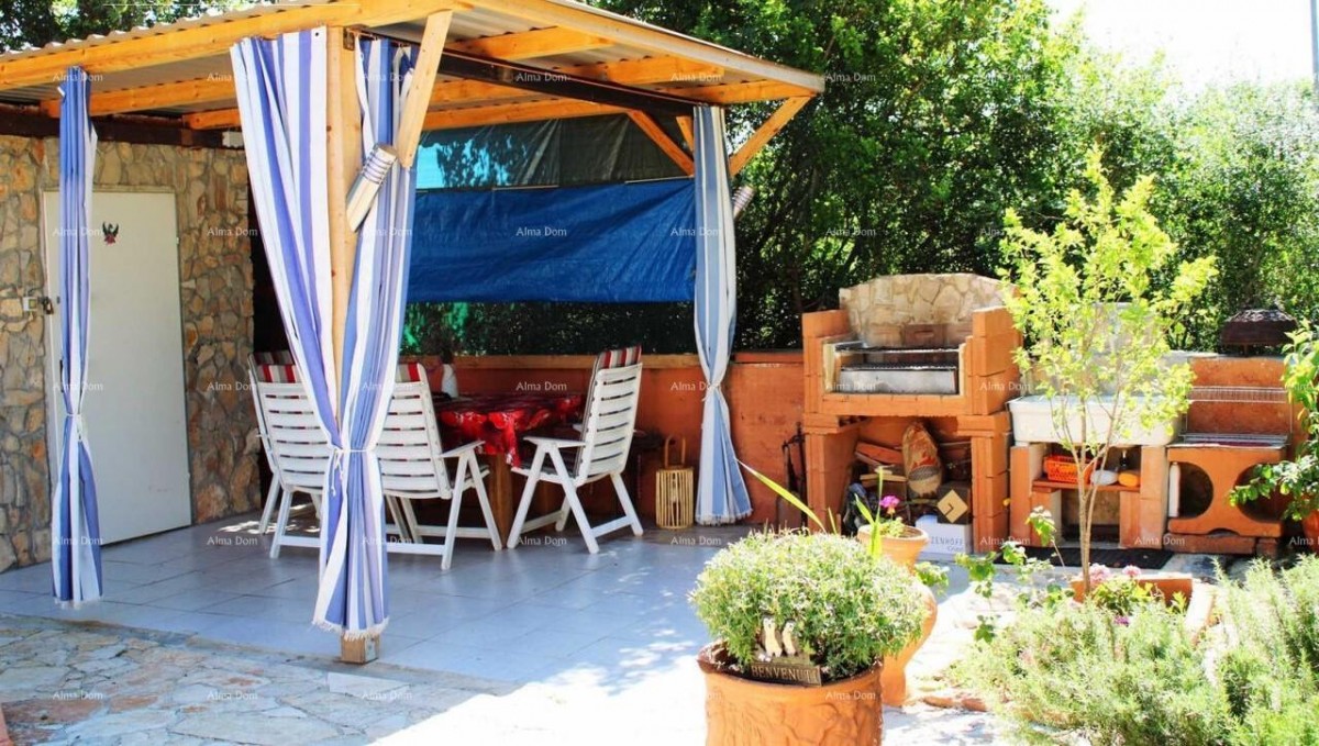 MEDULIN – AVTENTIČNA ISTRSKA HIŠA (KAŽUN) Z VRTOM, 600 M OD MORJA 4