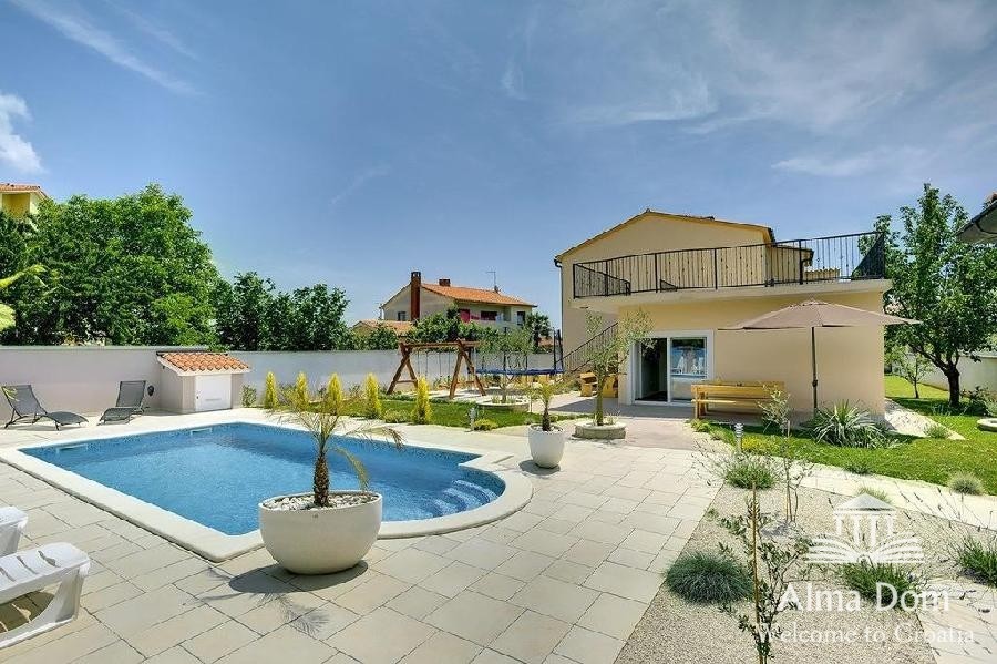 Detached house situated in Medulin. 6