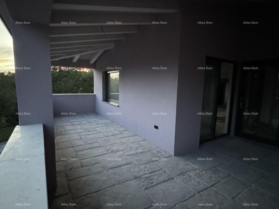 The beautiful estate for sale is surrounded by forests and vineyards, offering views of Gračišće and Učka! 6