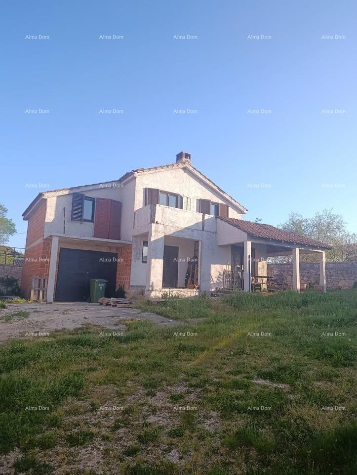 Продажа дома – Святый Ловреч, с подсобным помещением и гаражом 1