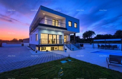 Fažana! Bella villa con piscina.
