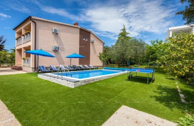 Fažana! Kuća s bazenom! Fantastićna lokacija.