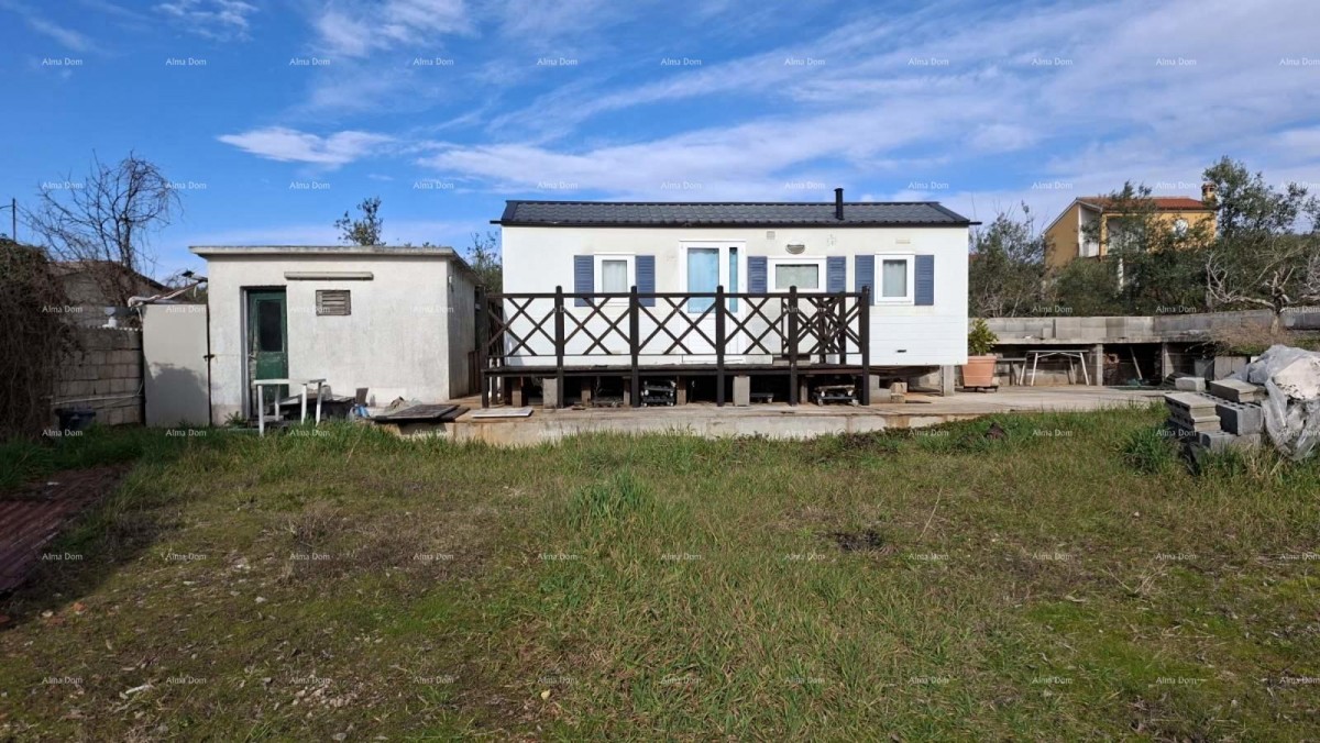 Building land with a mobile home – Kaštelir 2