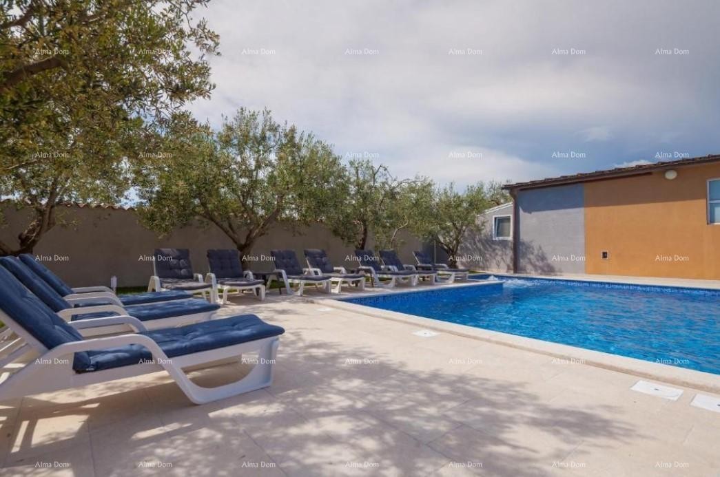 A beautiful villa with a pool in Banjole is for sale 5