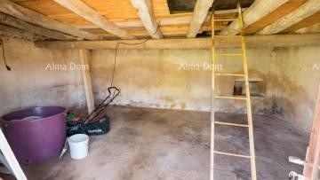 Аутентичное истарское имение недалеко от Жмина – дом с большим потенциалом! 12