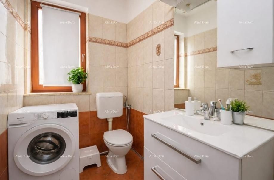 Rovinj – property with two apartments, sea view, and parking space 8