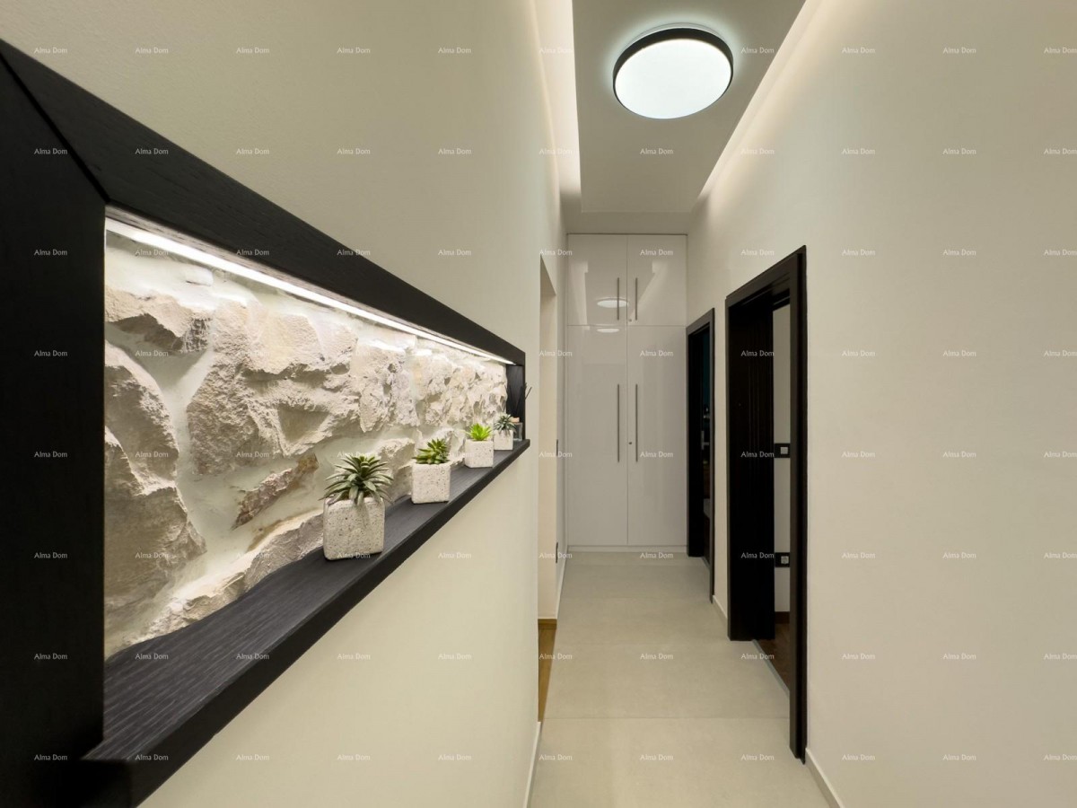 Pulj strogo središče Istarska ulica 500 metrov od Arene Sodobno popolnoma prenovljeno in opremljeno mestno stanovanje 10