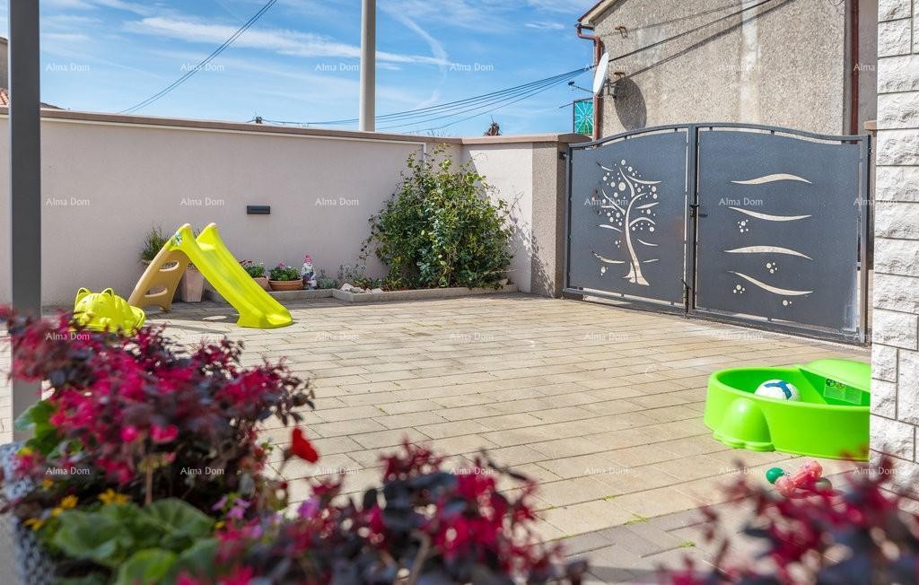 Zadnja hiša v vrsti, s jacuzzijem! Marčana. 13