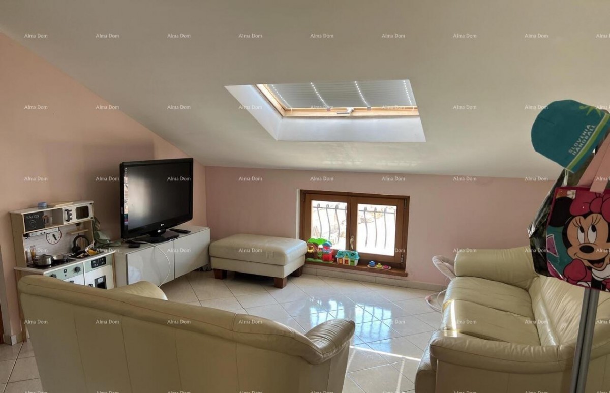 Prodaje se 2-sobni stan, VABRIGA, 68 m2, sa bazenom 16