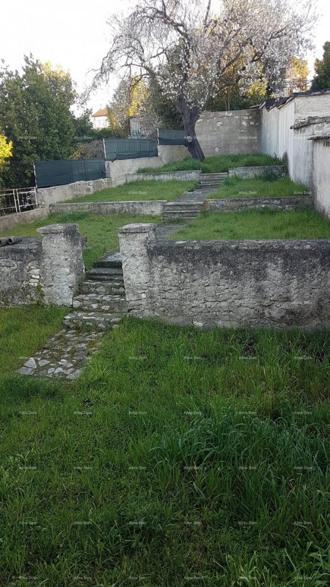 Pula! A house with two apartments and a large garden. 7