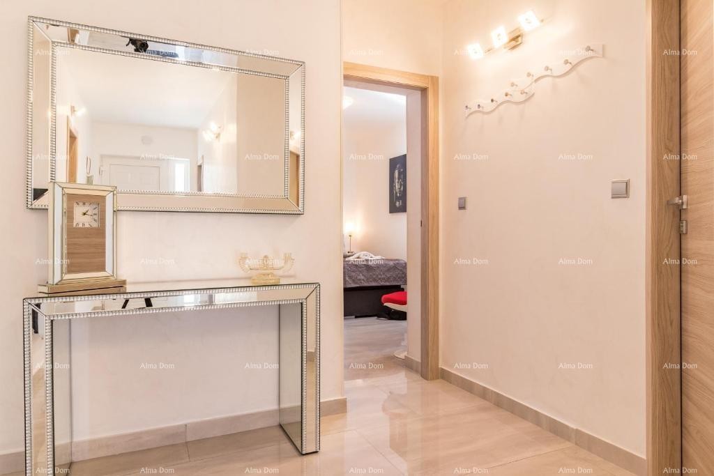 Medulin, stan sa bazenom. 8