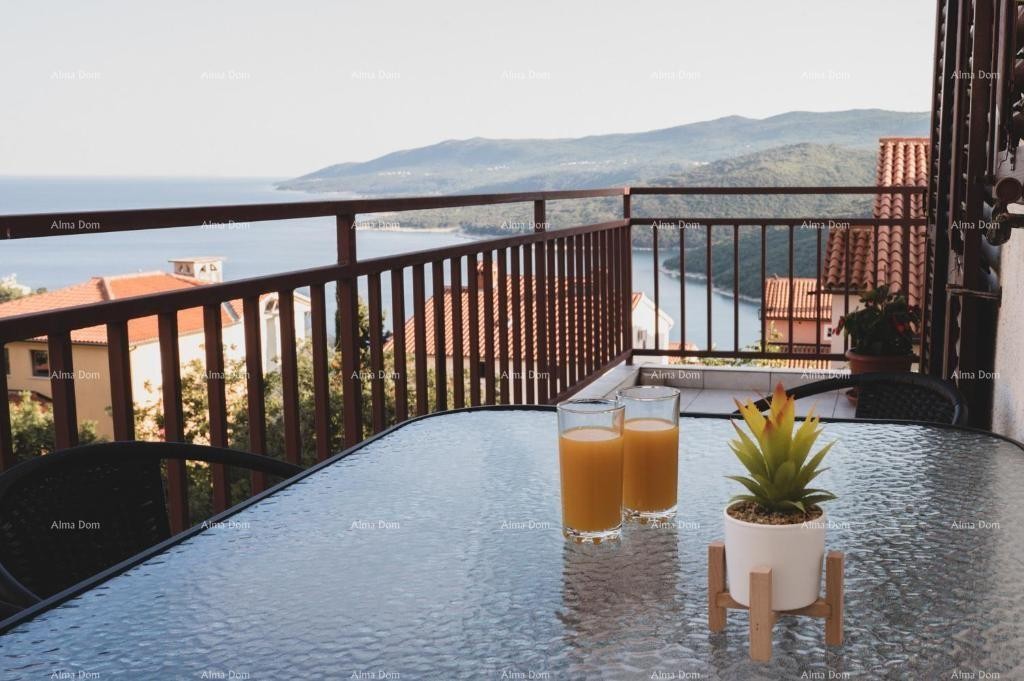 Продаем квартиру в Рабаце с видом на море. 1