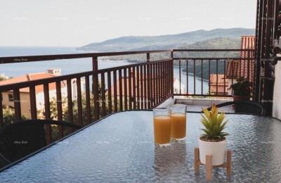 Продаем квартиру в Рабаце с видом на море.