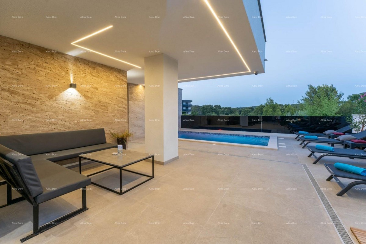 A modern house with a pool in a great location, Medulin! 13