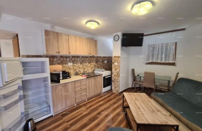 Prodaje se kuća s dva stana – Fažana