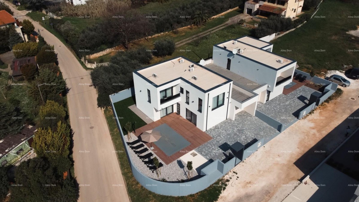 A newly built, modern two-story house with a swimming pool near the sea, Pomer! 29