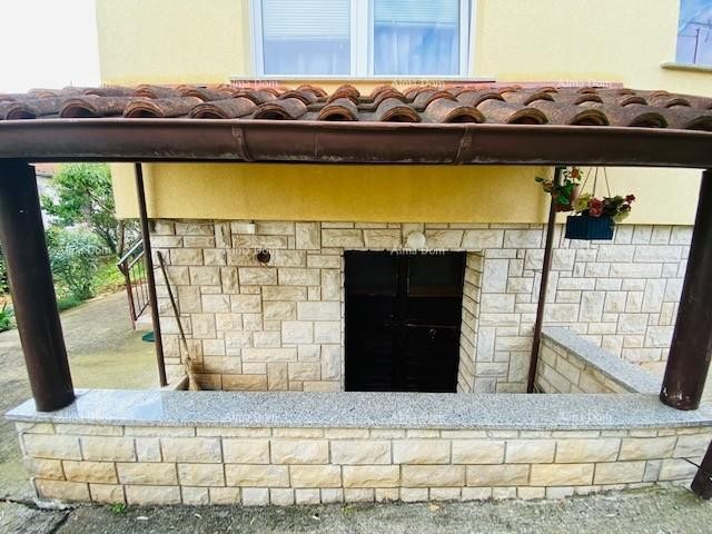 Prostrana hiša v Puli z velikim dvoriščem in številnimi možnostmi 36