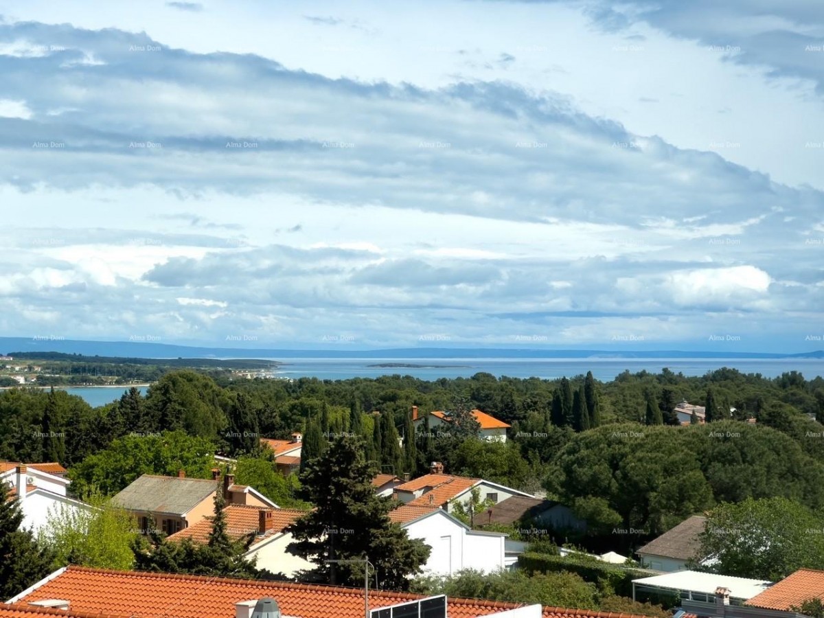 We are selling an apartment with a beautiful view of the sea! Premantura! 29