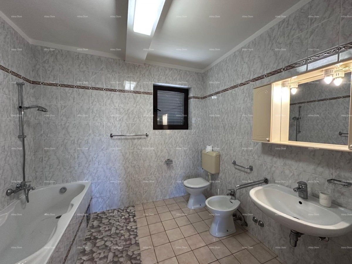 Prodajemo hišo s pet apartmajev na odlični lokaciji! 36