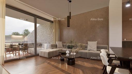Duplex hiša s bazenom! S 2 12