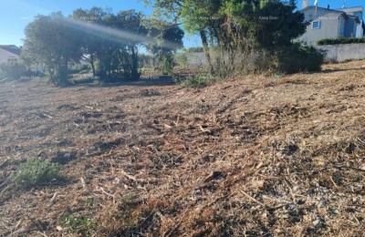 Veli Vrh, Pula, Gradbena parcela površine 681 m²