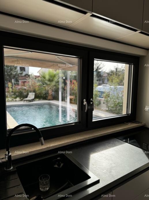 Appartamento modernamente arredato con piscina privata, giardino e posto auto, Pula! 6