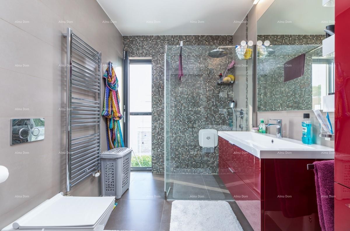 FAŽANA - Samostojeća vila premium klase, sa bazenom, liftom / 100 m od Aleje maslina. 23