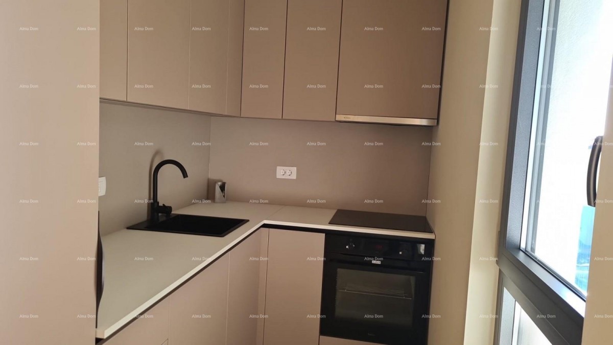 Modern apartment in block F, with two parking spaces and storage, near Umag! F2 8