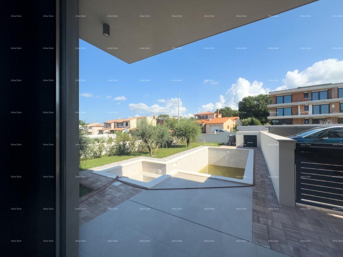 Vendiamo villa bifamiliare con piscina e garage 12