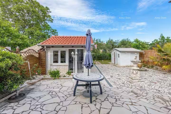 Izvrsna prilika! Prodaja - atraktivna dvojna kuća s bazenom i uređenom okućnicom, Banjole! 5